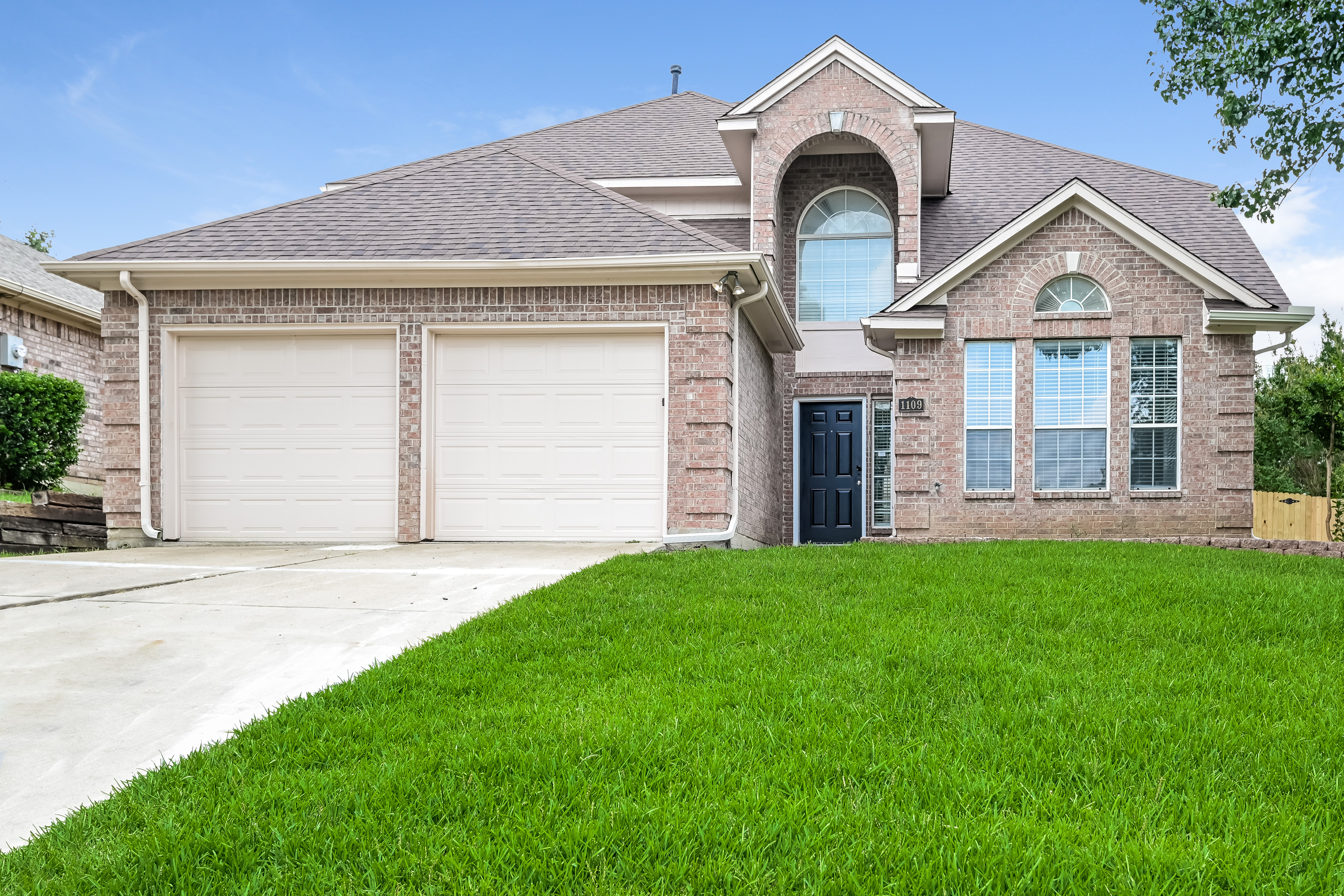 1109 Brevito Drive Grand Prairie, TX 75052